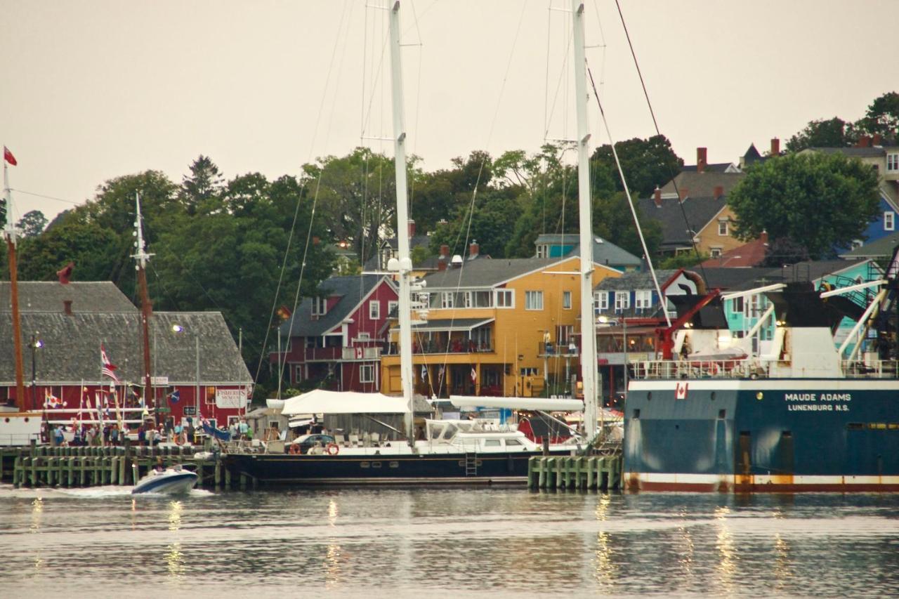 Rum Runner Inn Lunenburg Eksteriør bilde